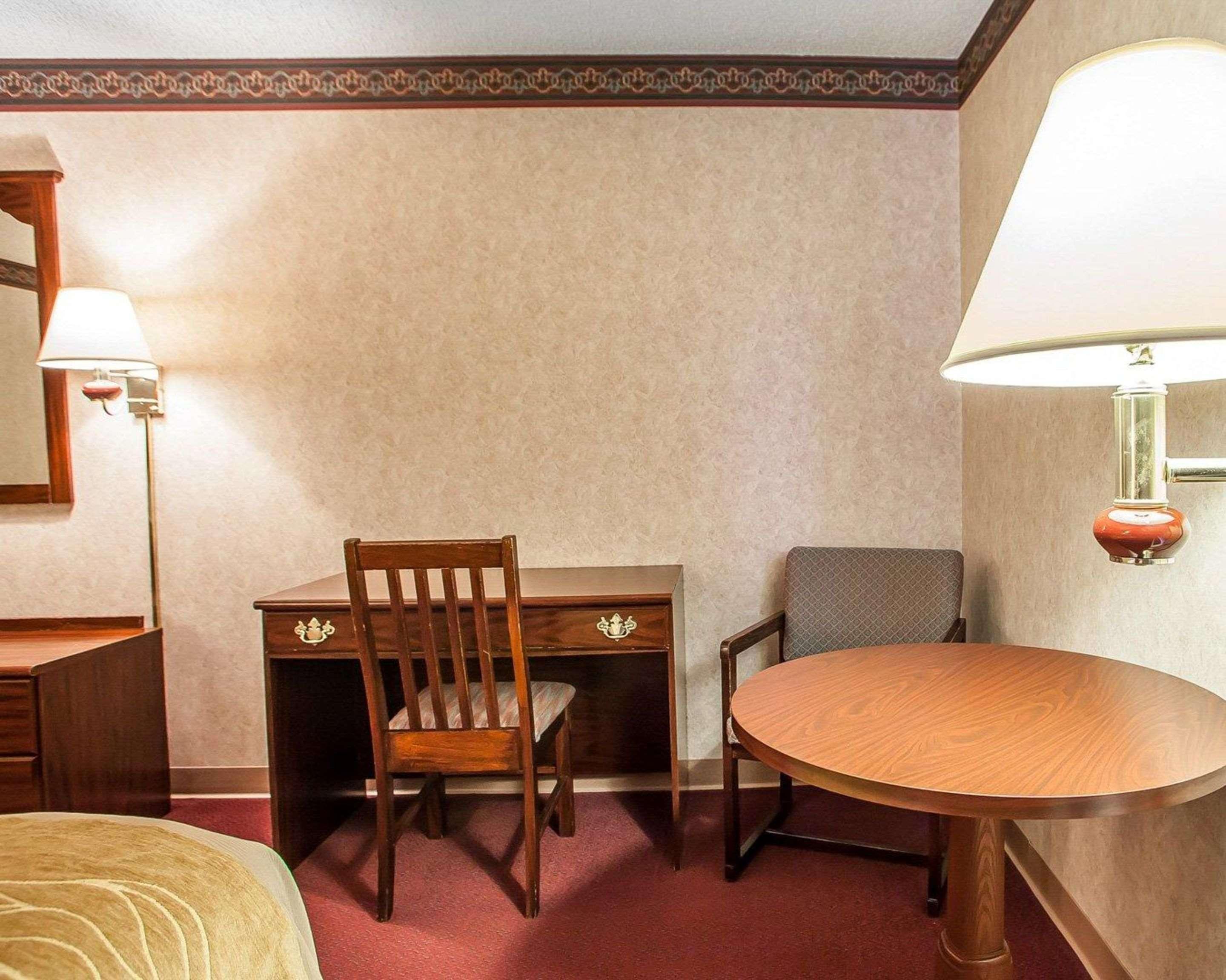 Quality Inn Midway Bethel Exterior photo