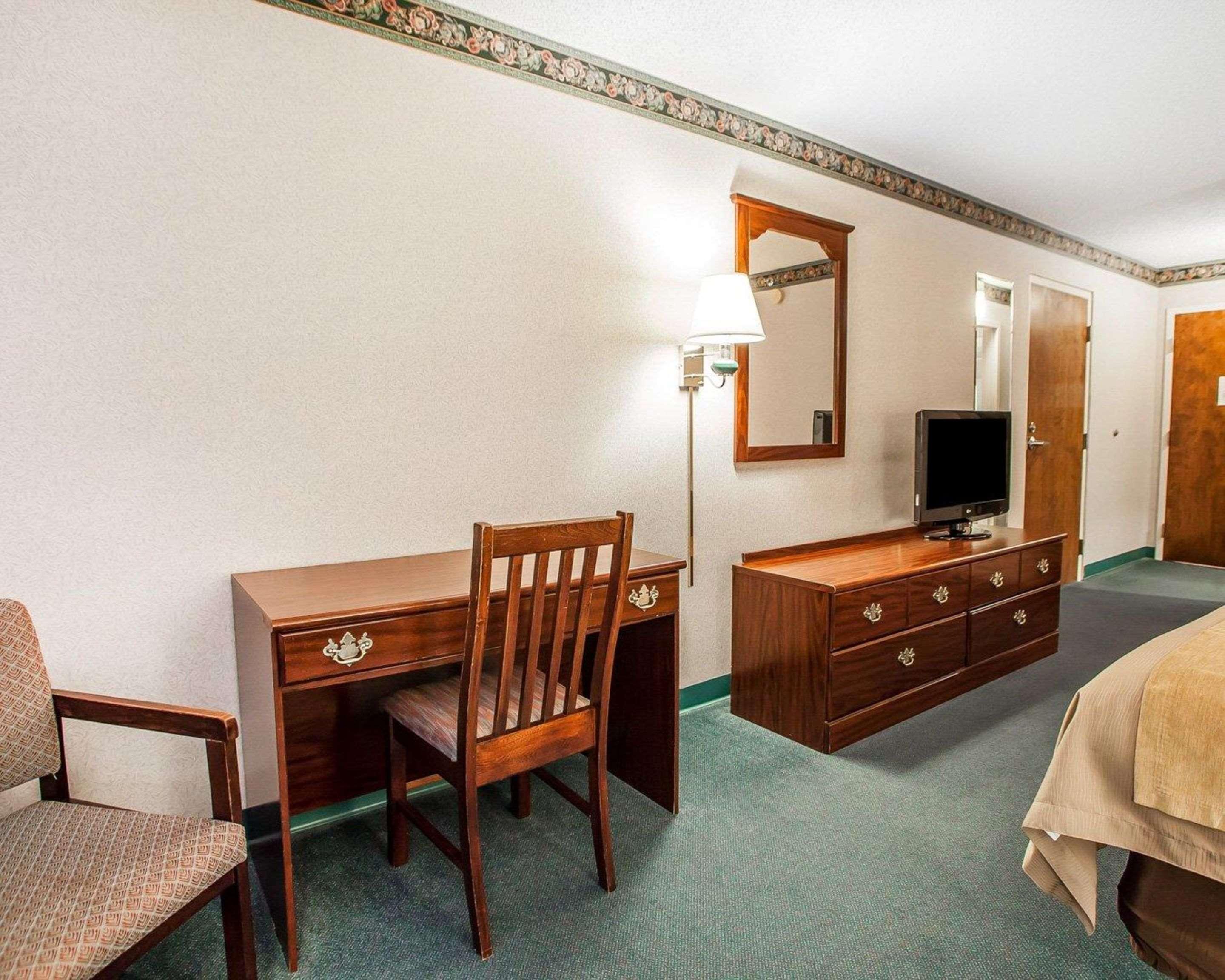Quality Inn Midway Bethel Exterior photo